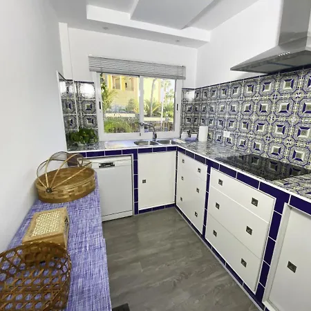 Delightful House Near The Sea Сasa de vacaciones